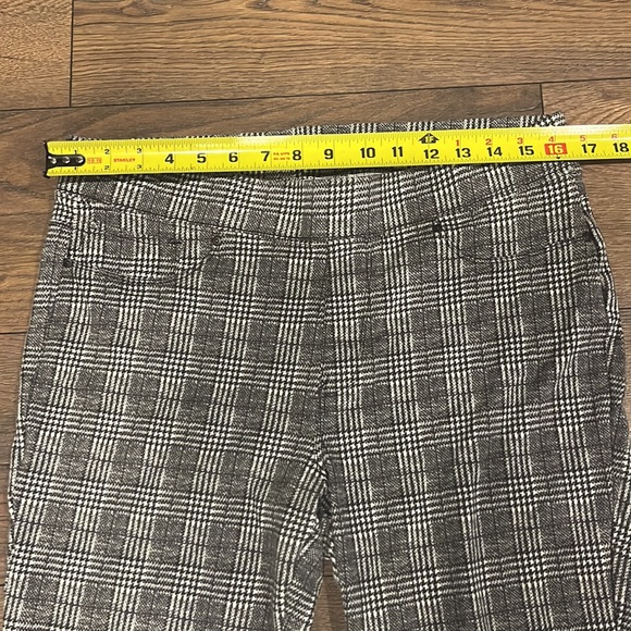Seven pull on legging black and white plaid or houndstooth. Size large - Picture 5 of 7